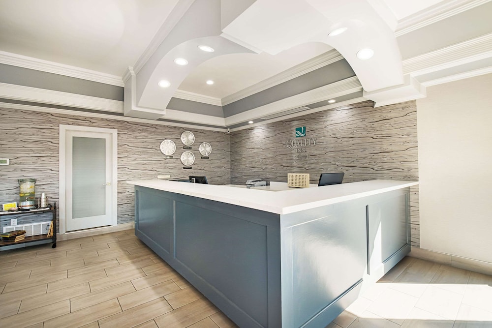 quality inn near lake marble falls