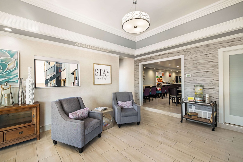 quality inn near lake marble falls