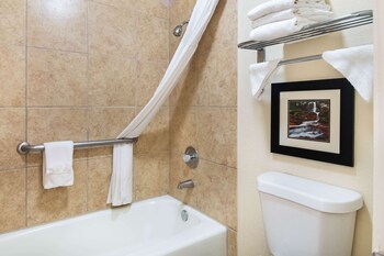 quality inn near lake marble falls