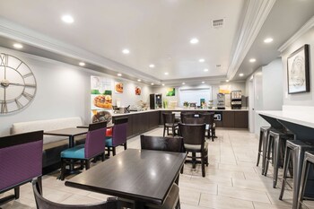 quality inn near lake marble falls