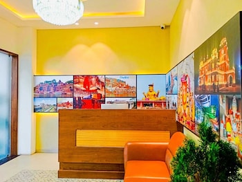 pravasa stay near luv kush square