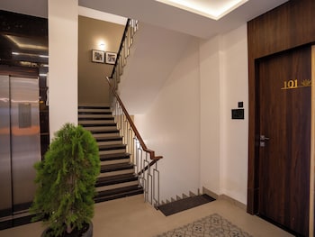 pravasa stay near luv kush square