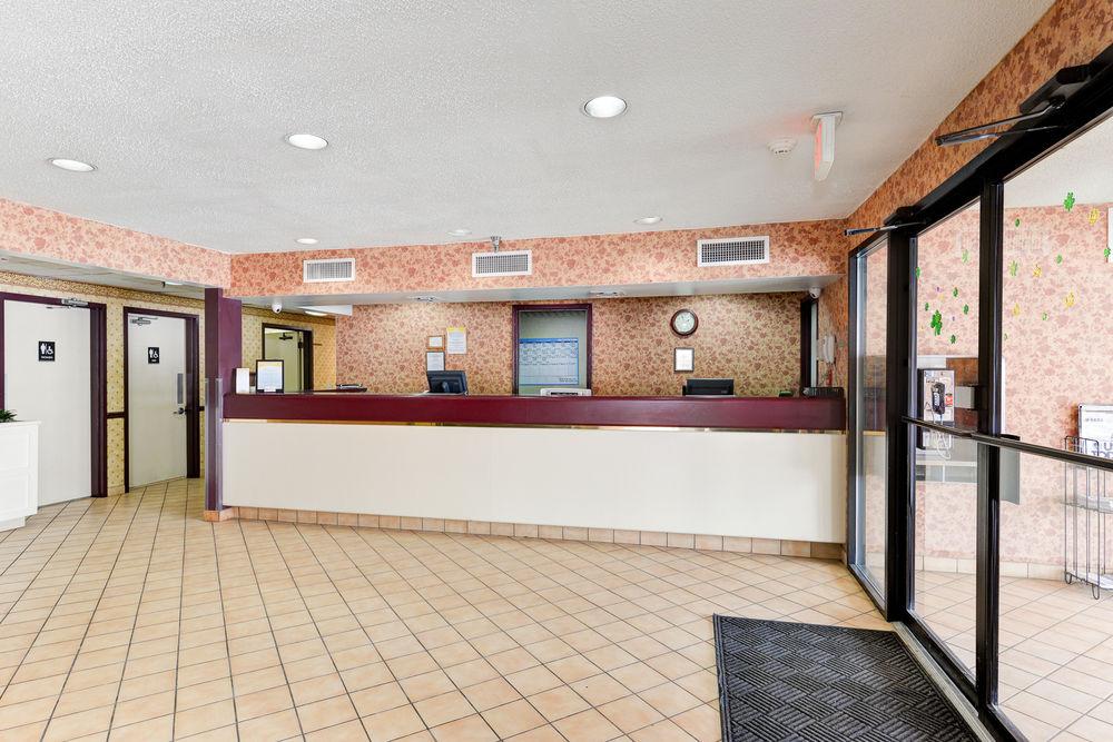 red roof inn martinsburg