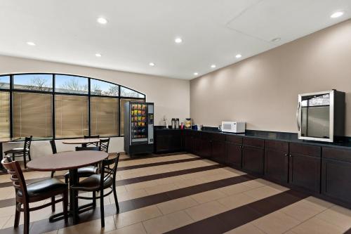 red roof inn martinsburg