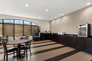 red roof inn martinsburg