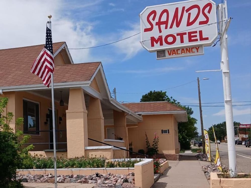 sands motel