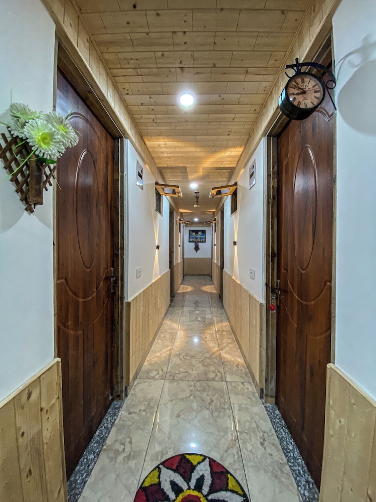 alpine crest homestay