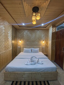 alpine crest homestay