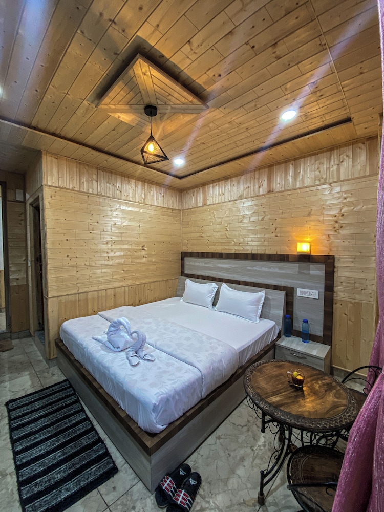 alpine crest homestay