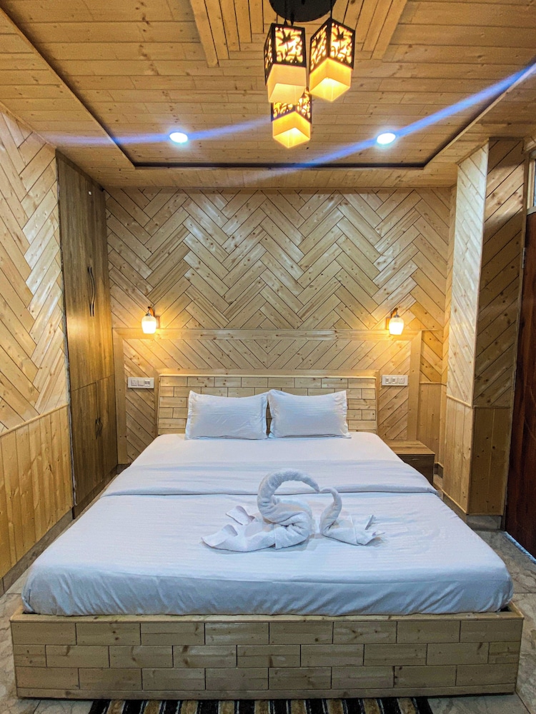 alpine crest homestay