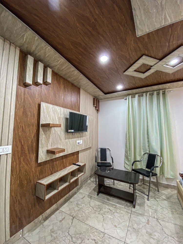 alpine crest homestay