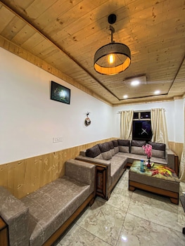 Alpine Crest Homestay,,3 star