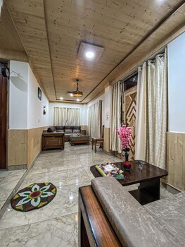 alpine crest homestay