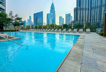 higuests address opera residences