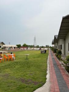 unity sunrise resort best hotel near statue of unity