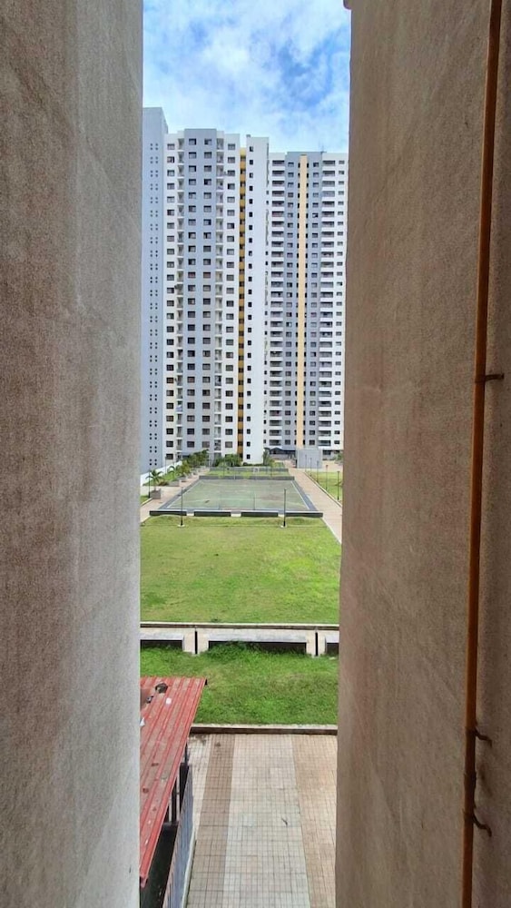 1 bhk entre apart blue ridge
