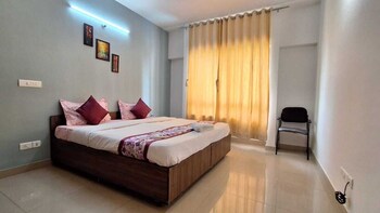1 bhk entre apart blue ridge