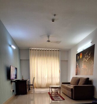 1 Bhk Entre Apart Blue Ridge,,2 star