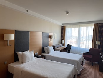 courtyard by marriott moscow paveletskaya hotel