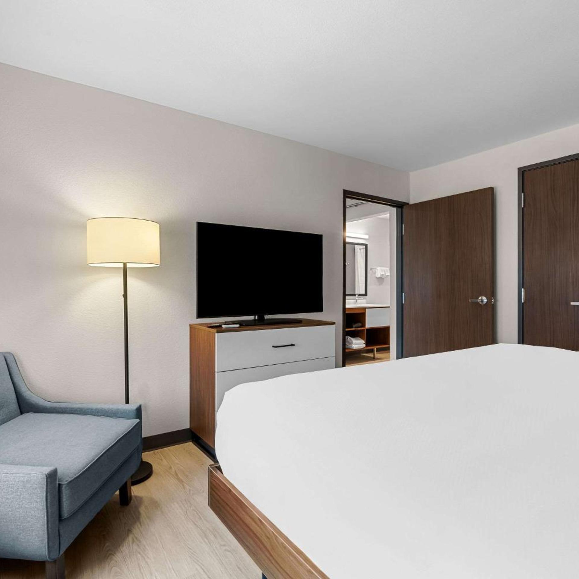 everhome suites fayetteville near fort bragg