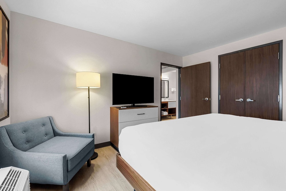 everhome suites fayetteville near fort bragg
