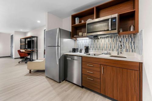 everhome suites fayetteville near fort bragg