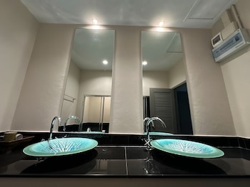 Casa Sakoo Naithon Beach Villa,,3 star