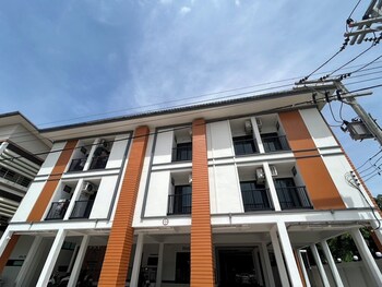 U-Sabai Place,,2 star