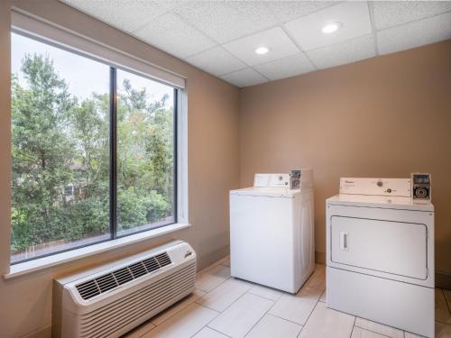 holiday inn express hotel and suites beaumont nw by ihg