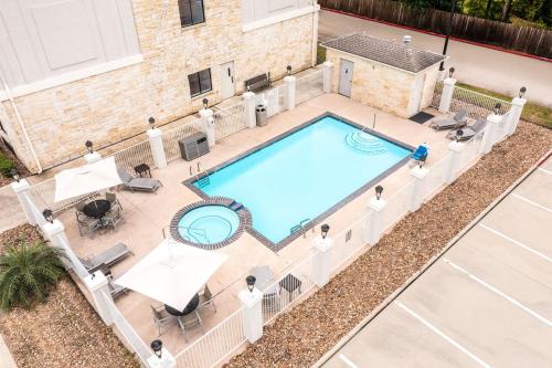 holiday inn express hotel and suites beaumont nw by ihg