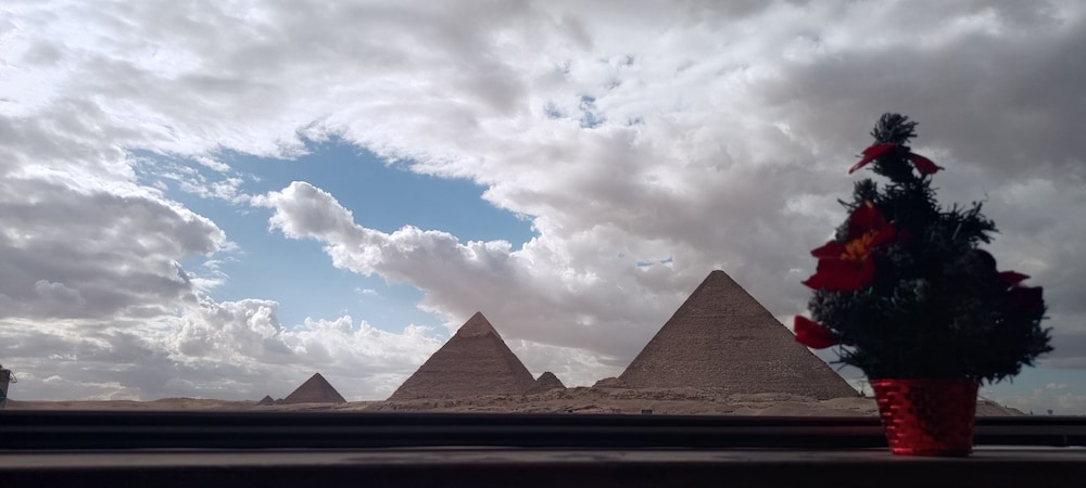 pyramids kingdom