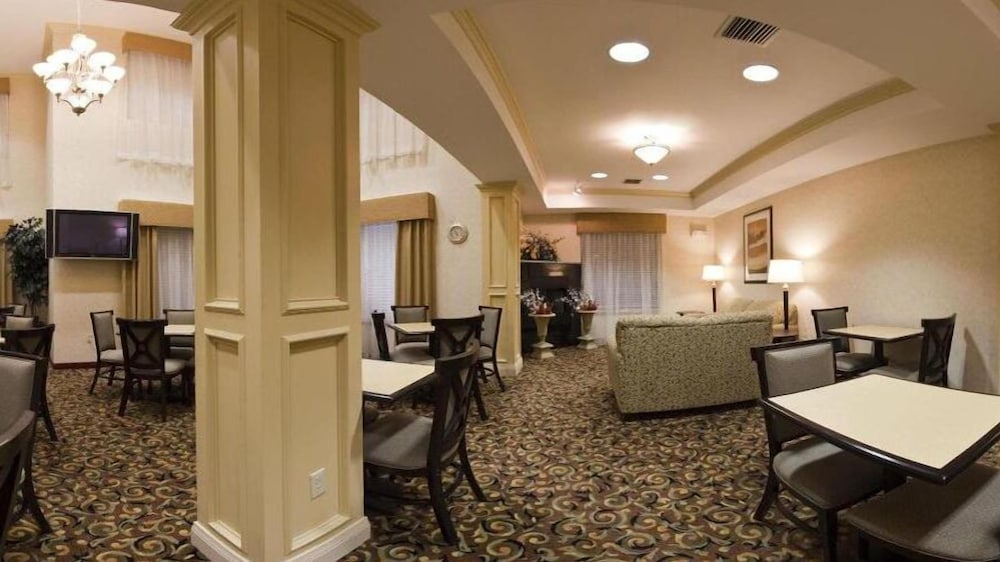 holiday inn express hotel and suites muskogee by ihg