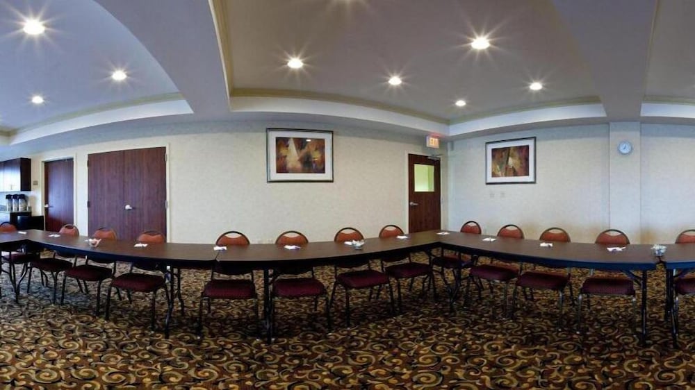 holiday inn express hotel and suites muskogee by ihg