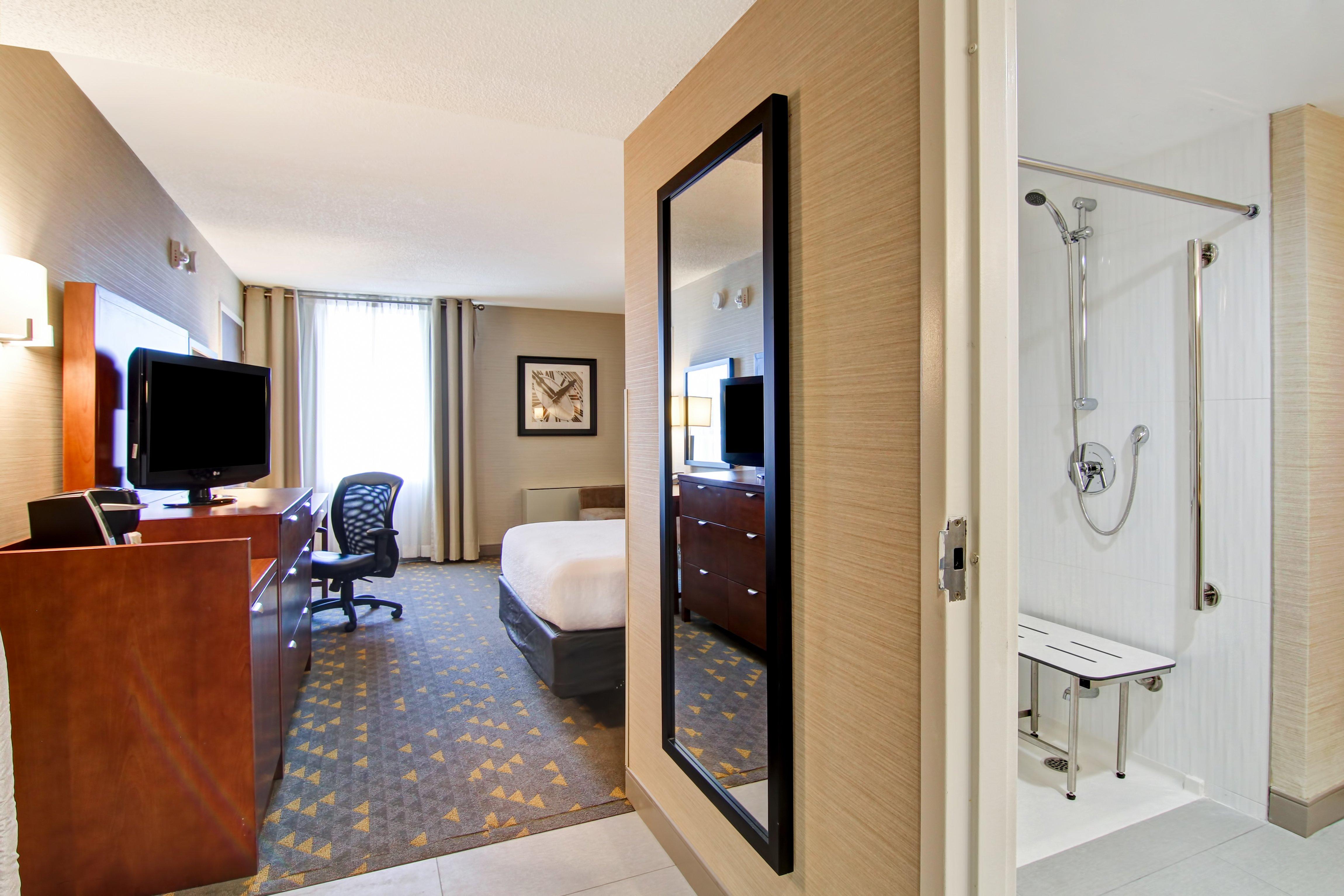 holiday inn oakville centre by ihg
