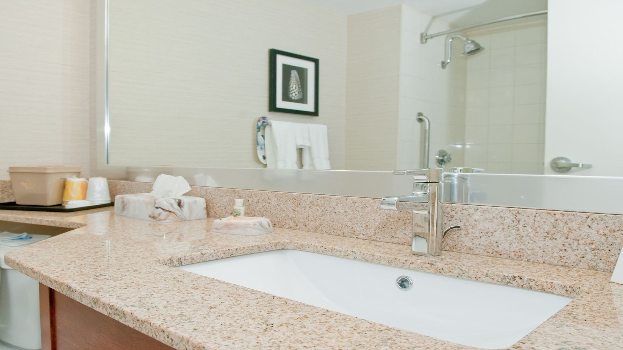 holiday inn oakville centre by ihg