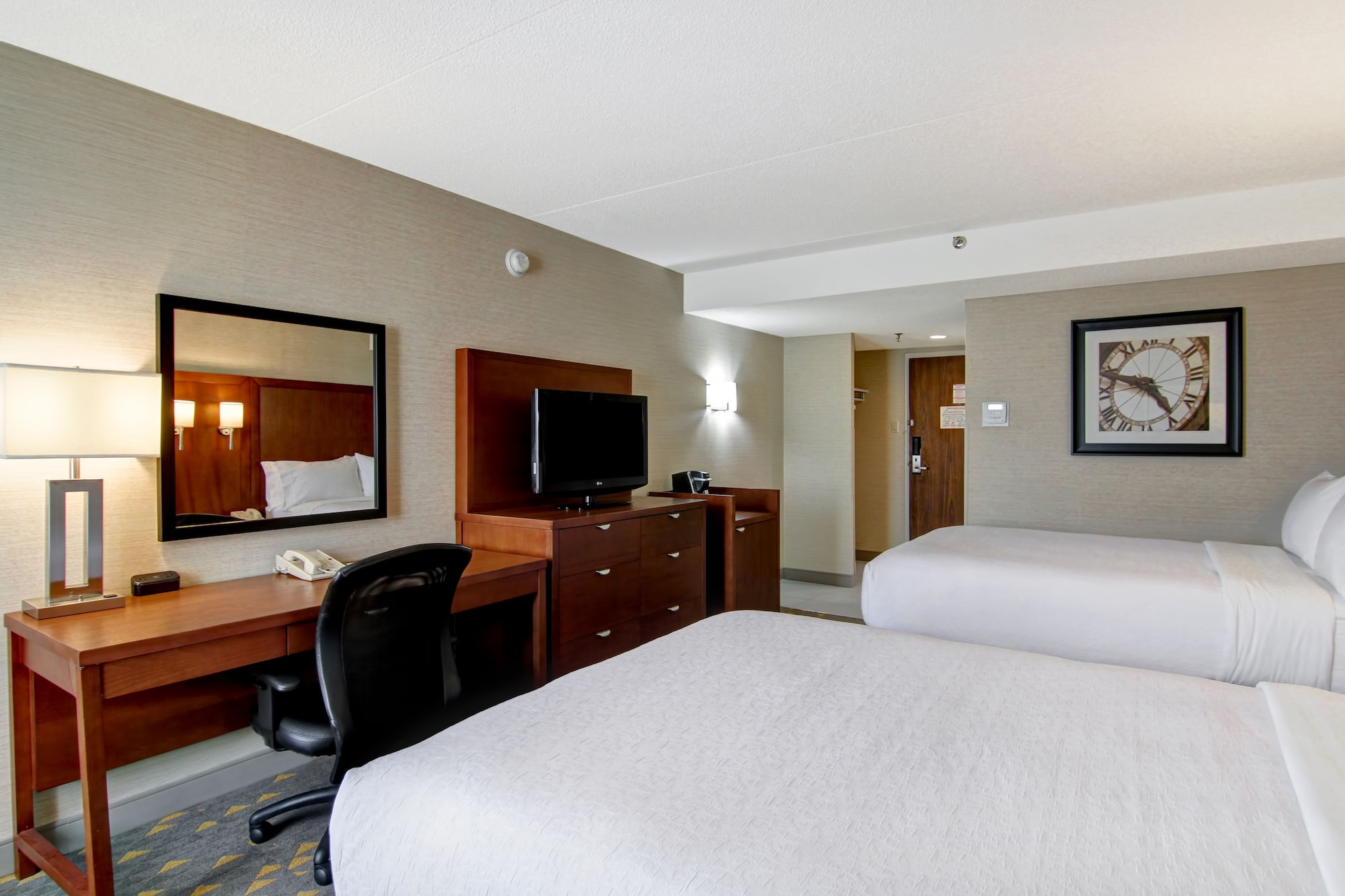 holiday inn oakville centre by ihg