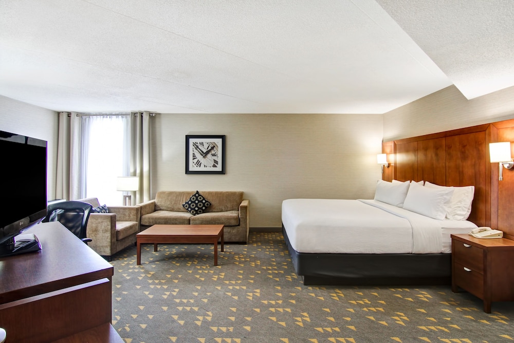 holiday inn oakville centre by ihg