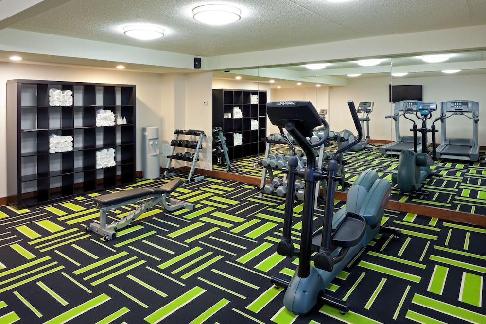 holiday inn oakville centre by ihg