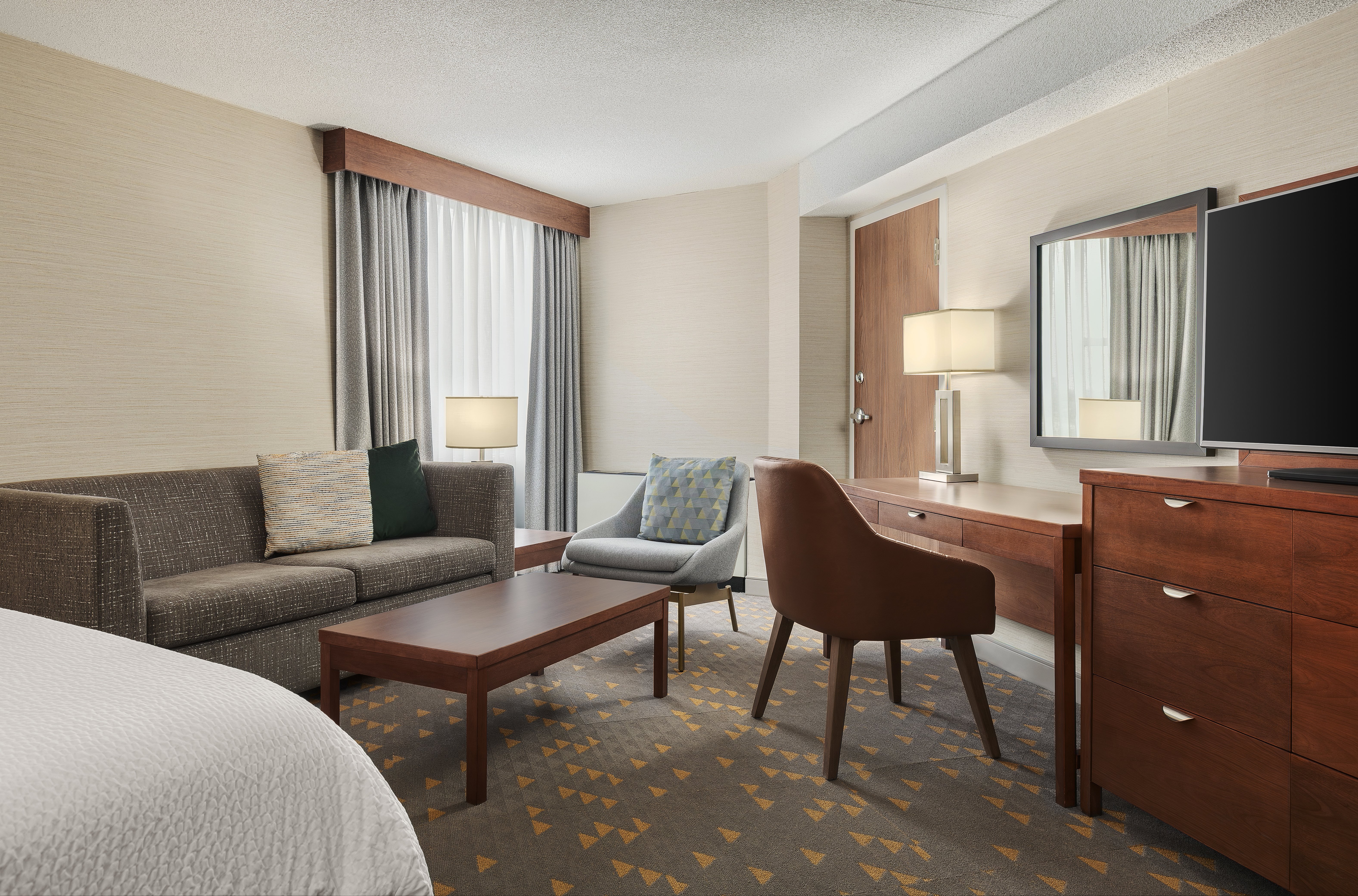 holiday inn oakville centre by ihg