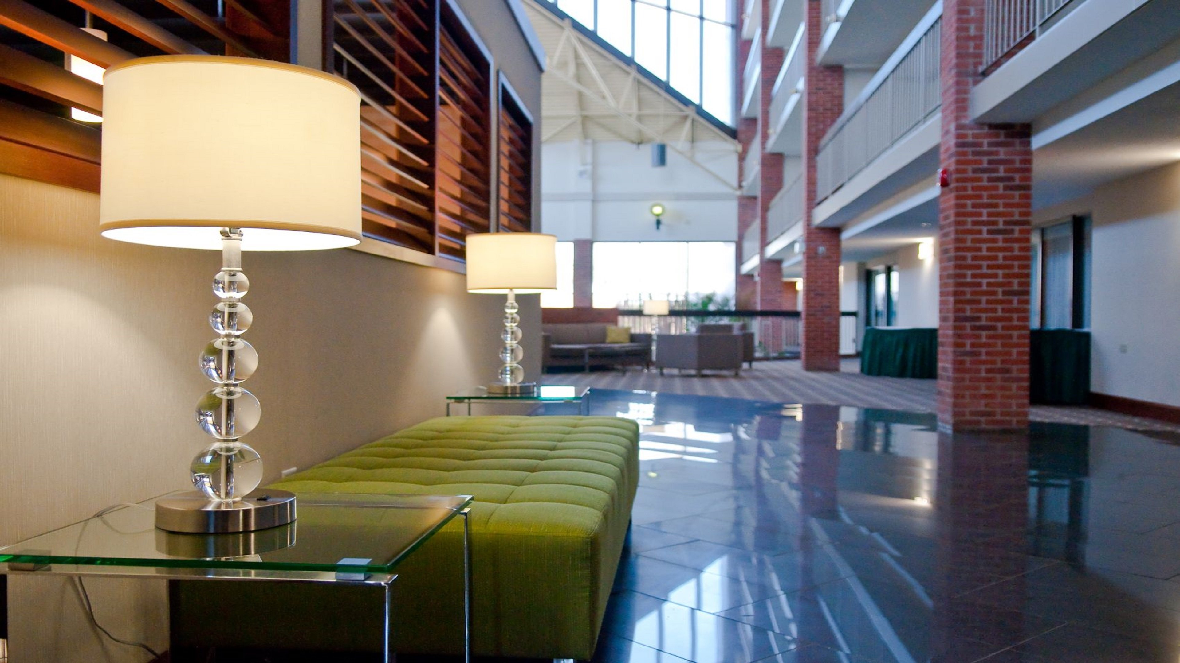 holiday inn oakville centre by ihg