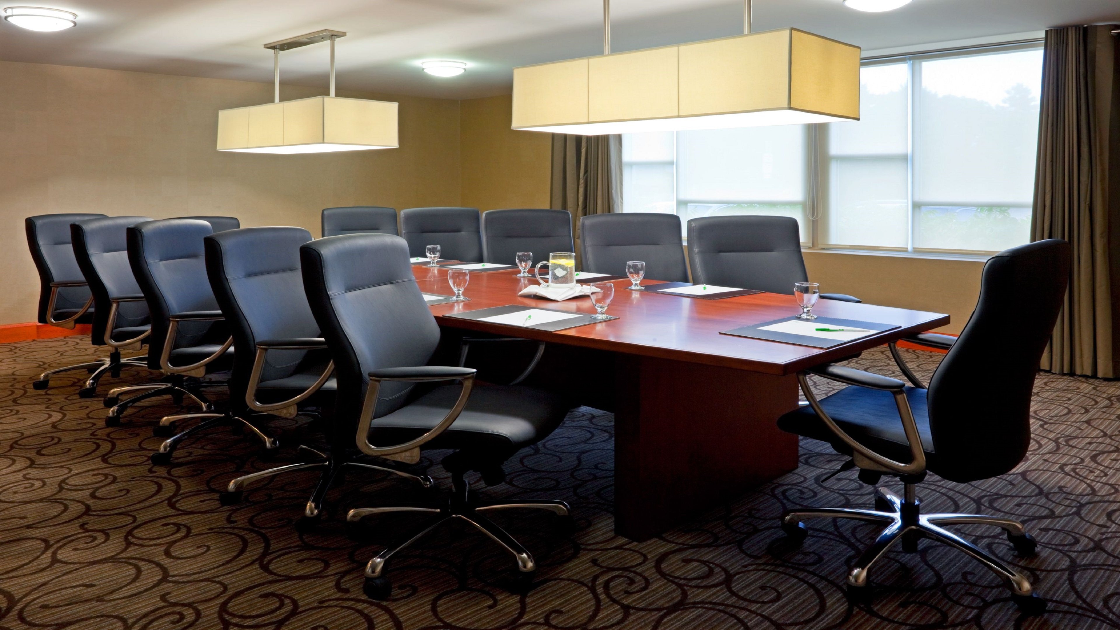 holiday inn oakville centre by ihg