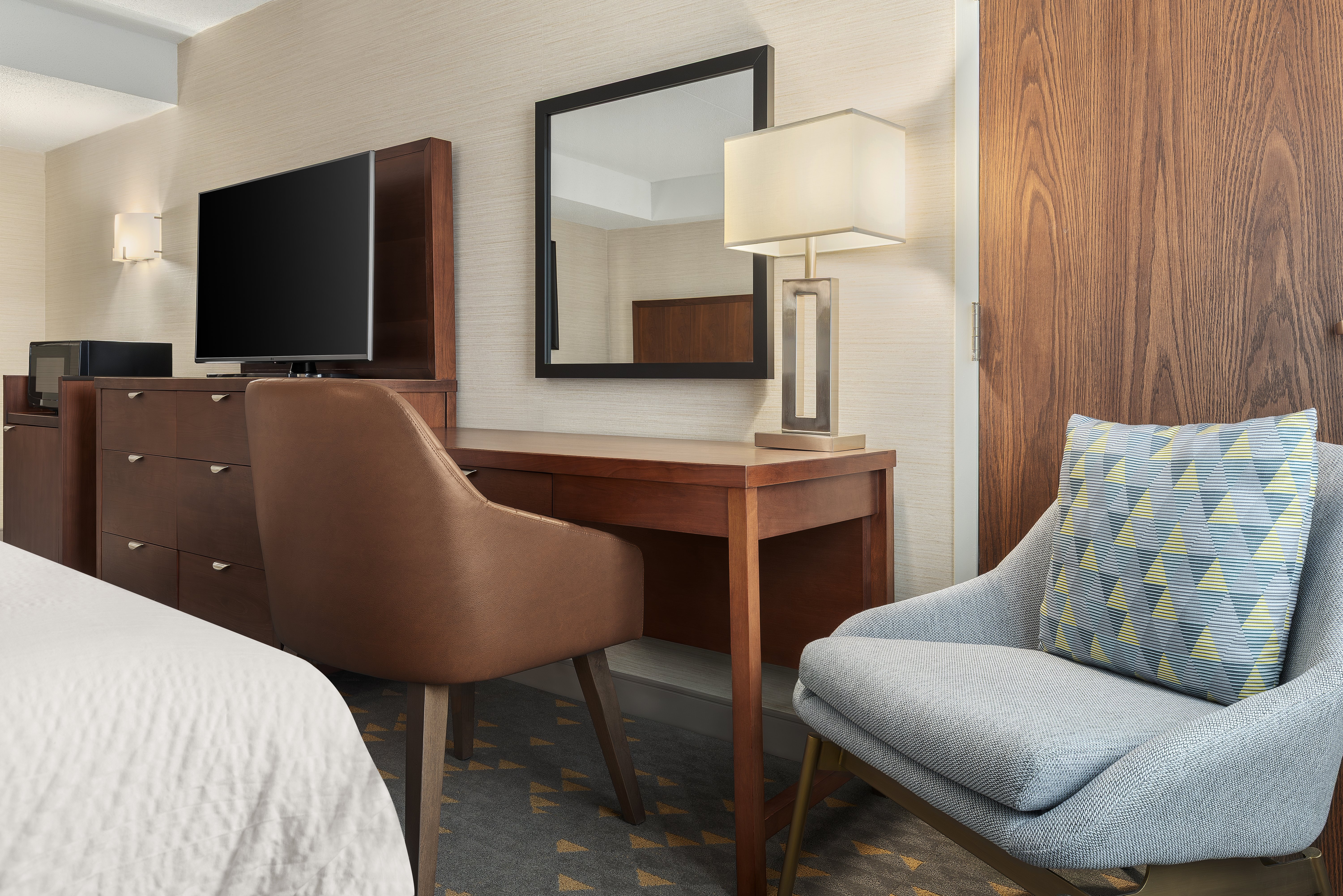 holiday inn oakville centre by ihg