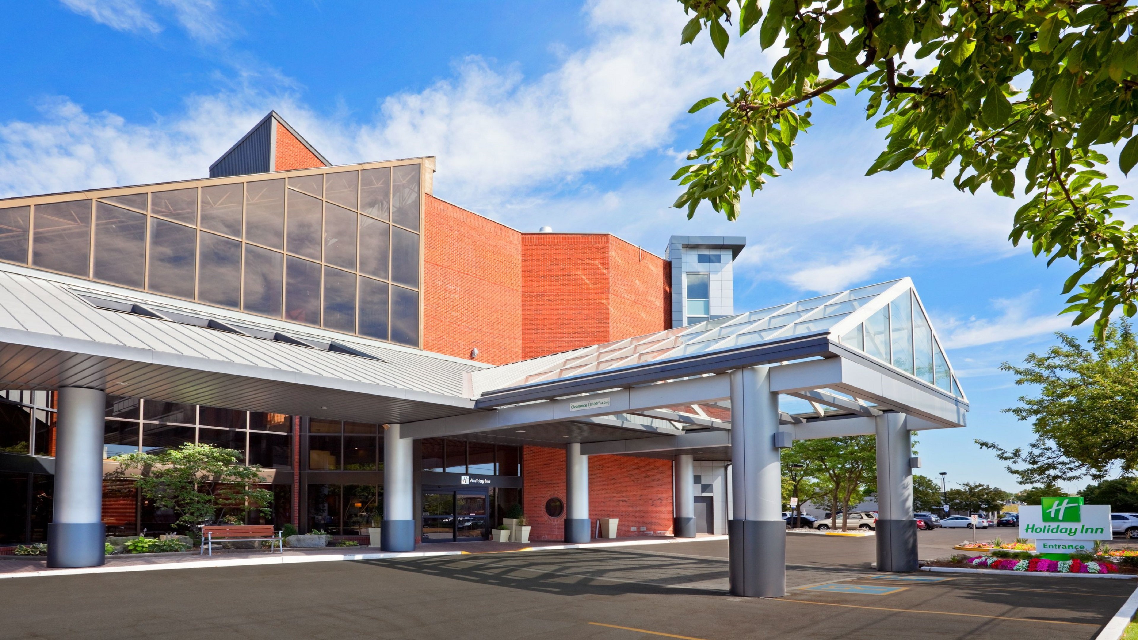 holiday inn oakville centre by ihg