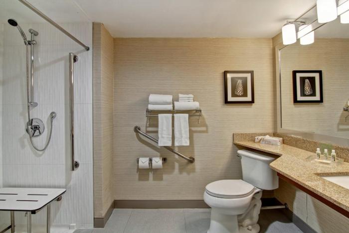 holiday inn oakville centre by ihg