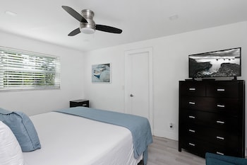 ultra spacious apt steps from the beach