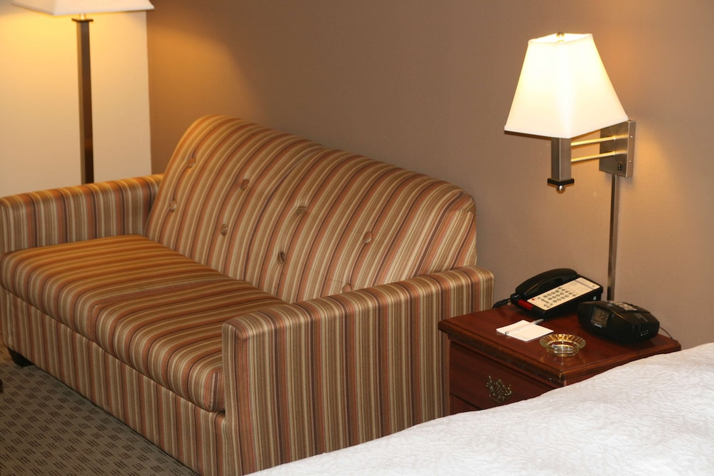 hampton inn olathe