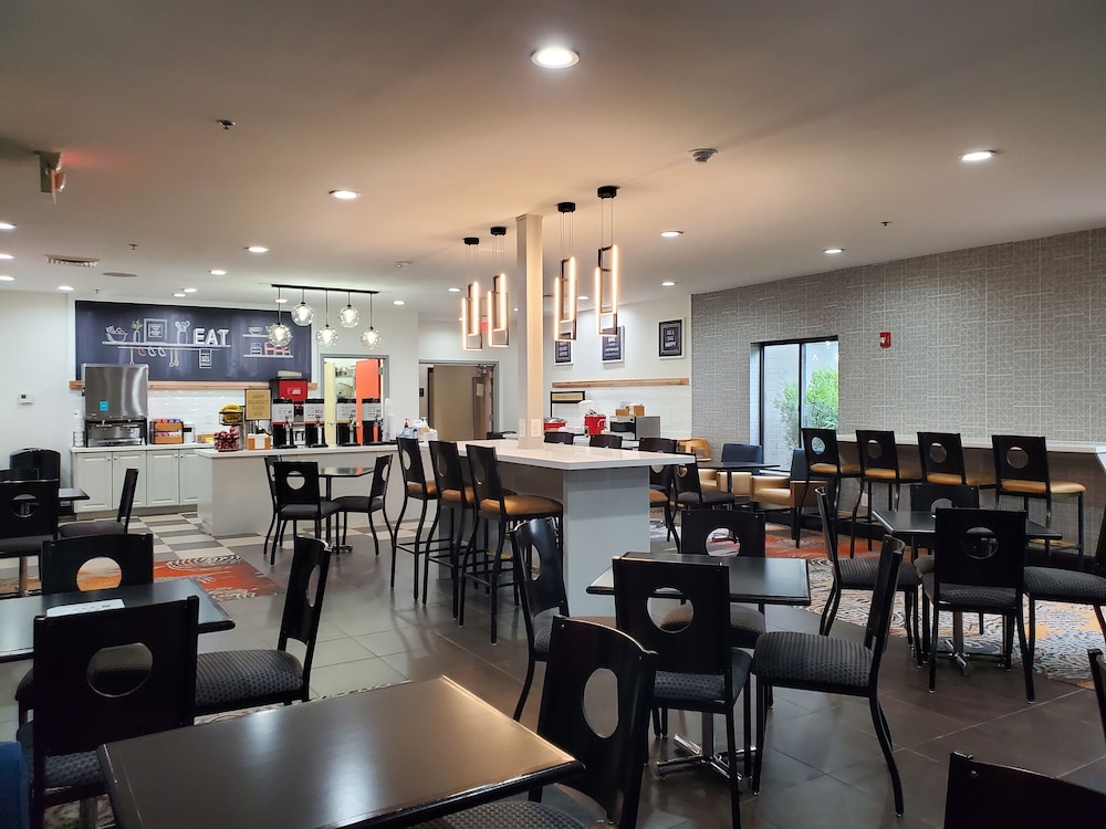 hampton inn olathe