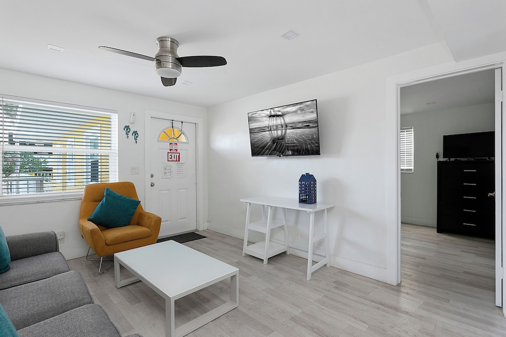 ultra relaxing 2 bed beachandboardwalk apt