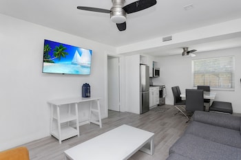 ultra relaxing 2 bed beachandboardwalk apt