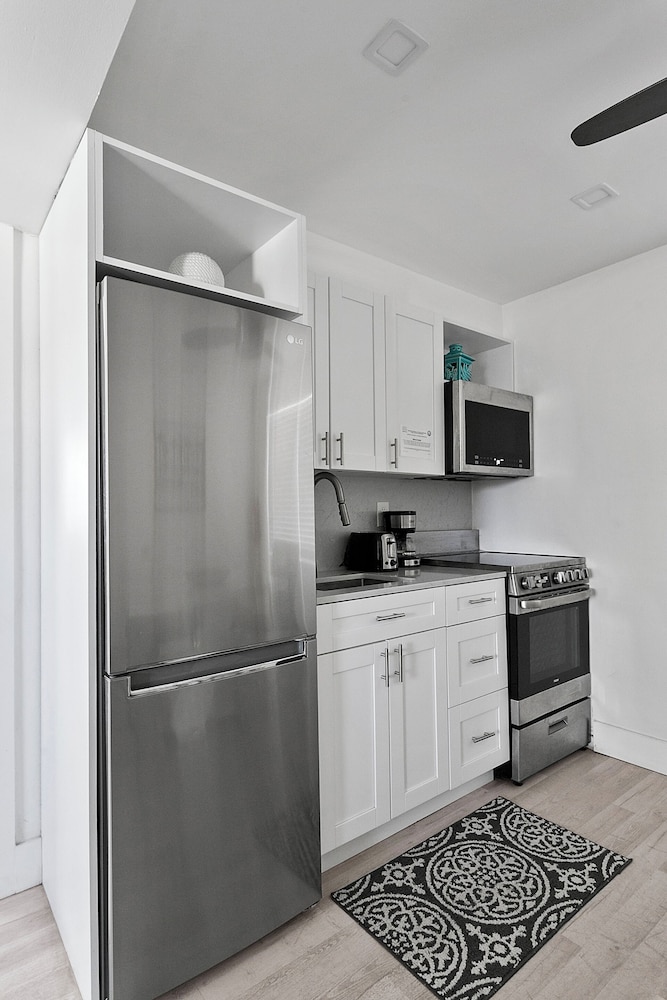 ultra relaxing 2 bed beachandboardwalk apt